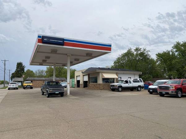 743 E Broadway ST, Monticello, MN 55362