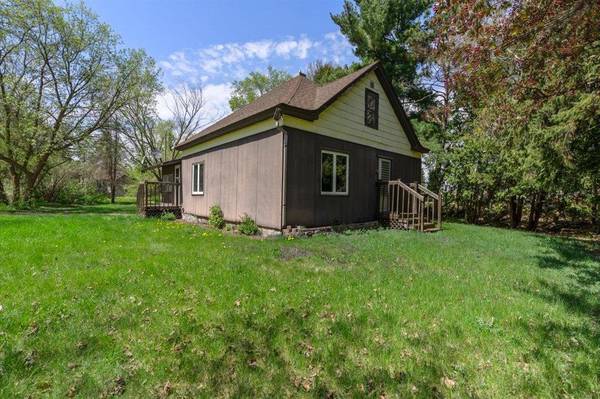323 4th ST SE, Staples, MN 56479
