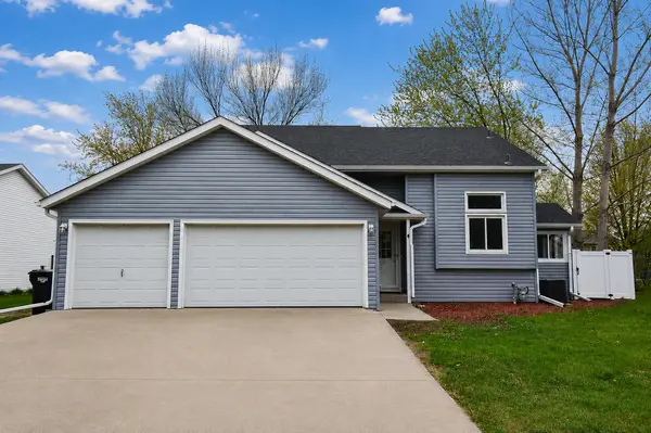 1806 36 1/2 AVE S, Fargo, ND 58104