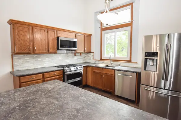 1806 36 1/2 AVE S, Fargo, ND 58104