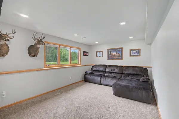 100 Vedders AVE, Pease, MN 56363