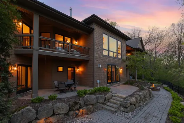 6823 Alpine TRL, Eden Prairie, MN 55346