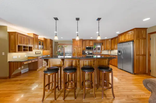 20 Mitchell DR, Faribault, MN 55021