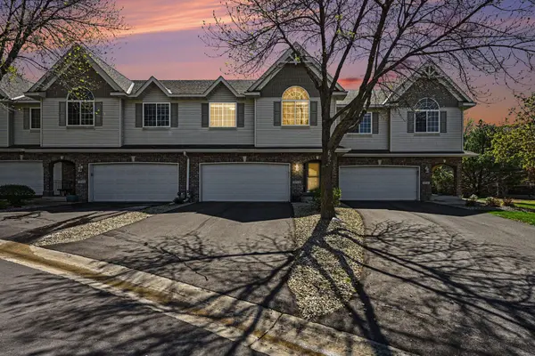 3713 Fox Tail TRL NW, Prior Lake, MN 55372