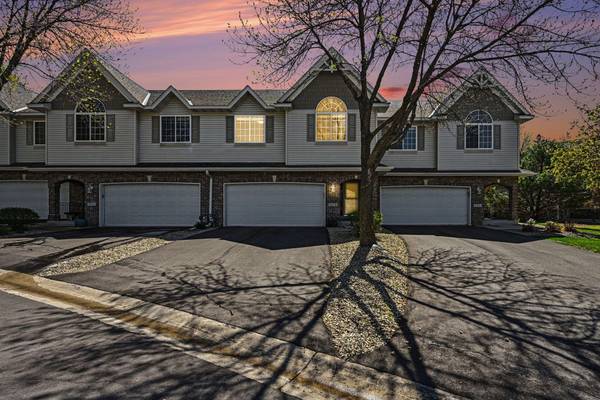 3713 Fox Tail TRL NW, Prior Lake, MN 55372