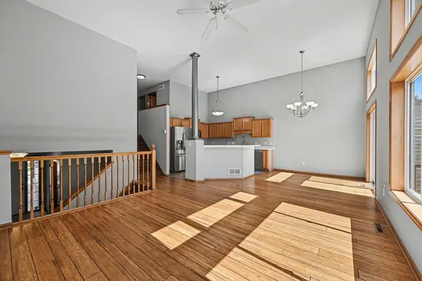 3713 Fox Tail TRL NW, Prior Lake, MN 55372