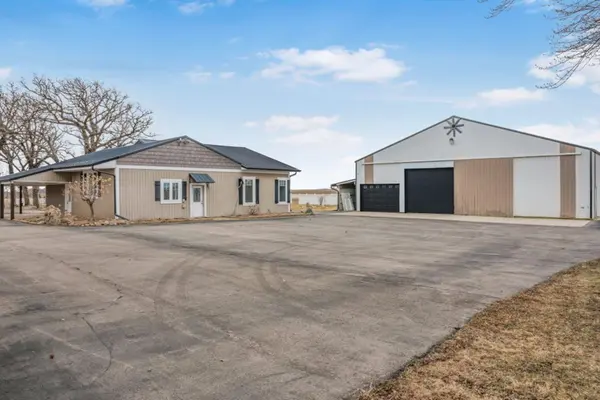 90917 240th ST, Austin, MN 55912