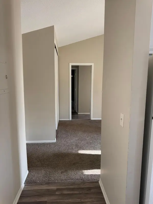 1001 11th AVE S #5, Hopkins, MN 55343