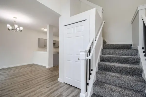 6856 Meadow Grass LN S, Cottage Grove, MN 55016