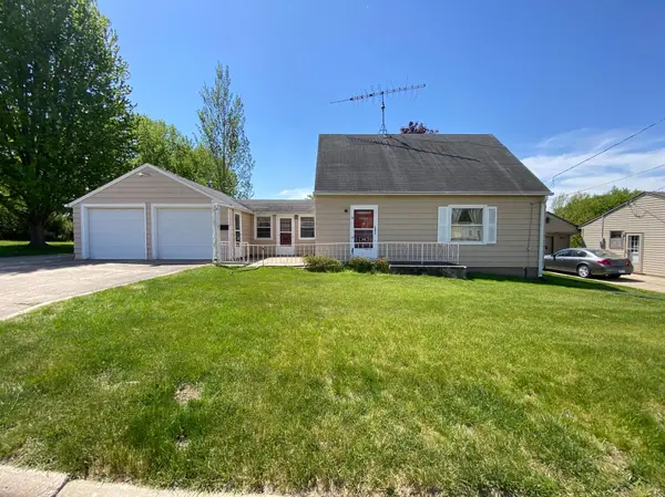 2021 Tower RD, Albert Lea, MN 56007