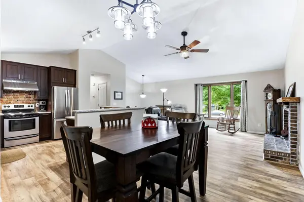 3635 Blue Jay CT, Eagan, MN 55123