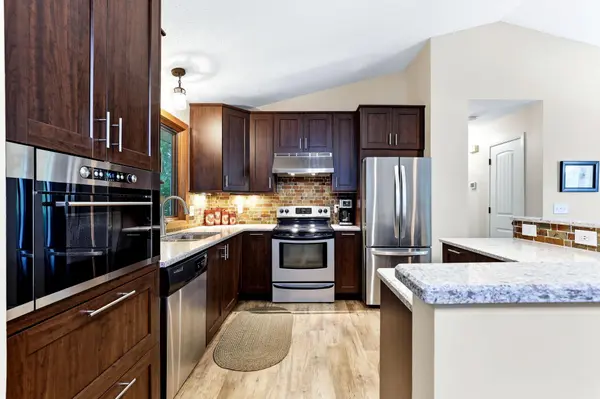 3635 Blue Jay CT, Eagan, MN 55123