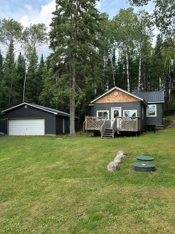 12433 Burma RD, Kabetogama, MN 56669