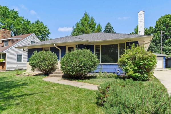 1739 Hampshire AVE, Saint Paul, MN 55116