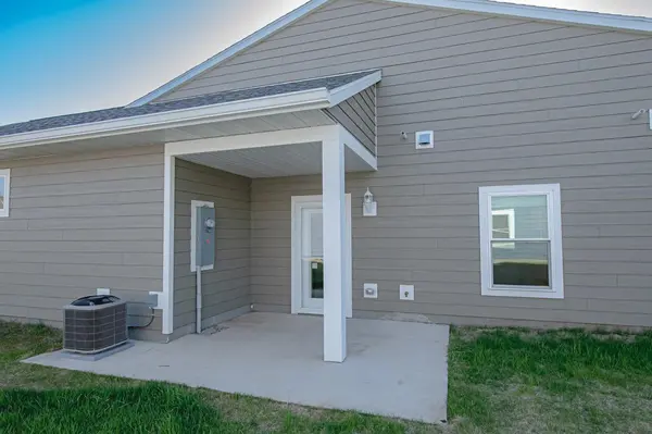 1818 Roberts ST, Saint Charles, MN 55972