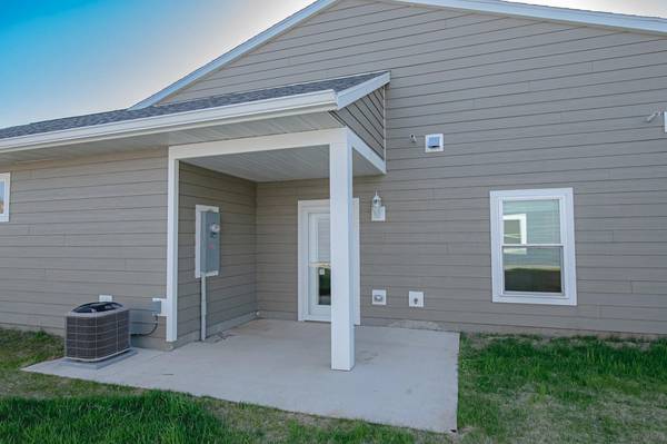 1818 Roberts ST, Saint Charles, MN 55972
