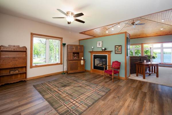1524 Squirrels Nest RD, Kasota, MN 56050