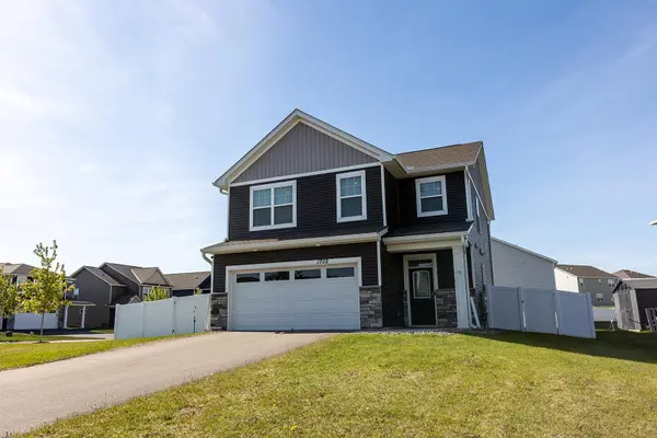 1702 Athens TER, Shakopee, MN 55379