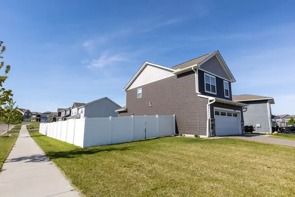 1702 Athens TER, Shakopee, MN 55379
