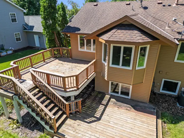 17446 Goldenview AVE, Lakeville, MN 55044