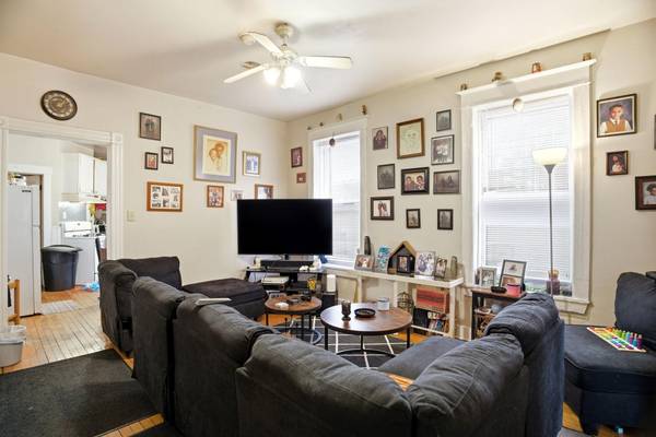 686 Virginia ST, Saint Paul, MN 55103
