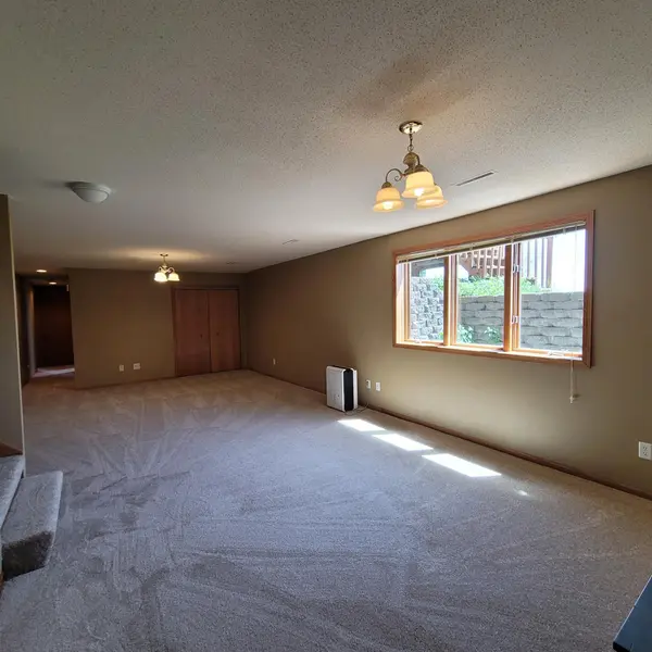 11904 Dodd RD, Kilkenny, MN 56052