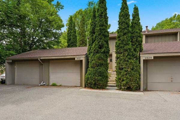 1827 Yuma LN N, Plymouth, MN 55447