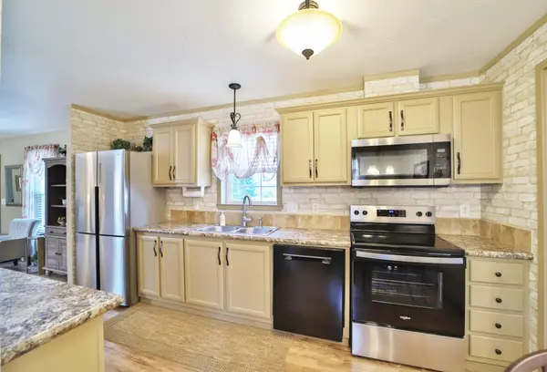 9188 Estate CIR, Brainerd, MN 56401