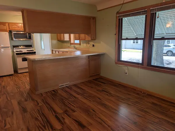 1049 Gorman AVE, West Saint Paul, MN 55118
