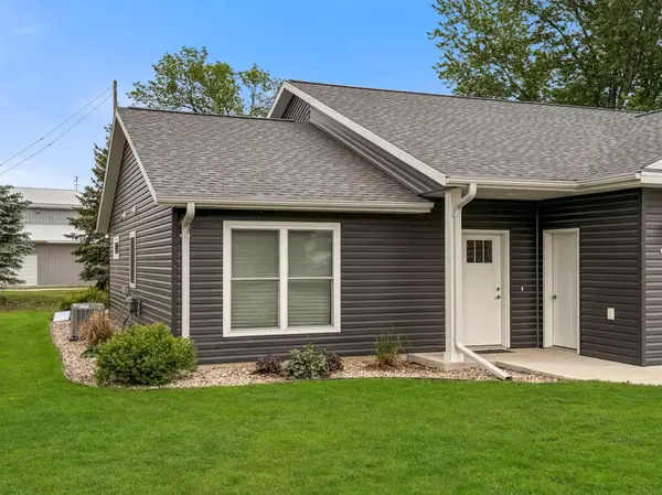 950 W 1st AVE, Edgerton, MN 56128