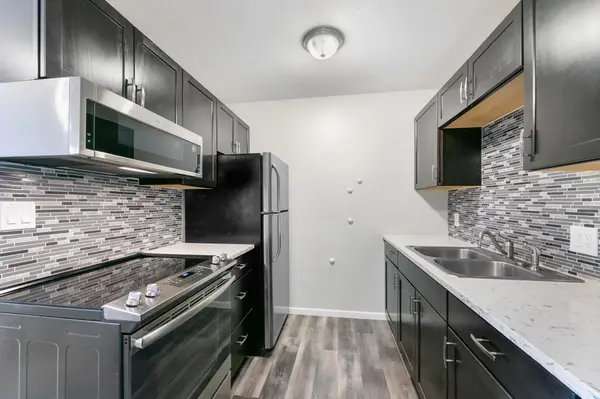 9143 Highway 55 #305, Golden Valley, MN 55427