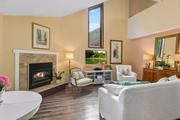5410 Sanibel DR, Minnetonka, MN 55343