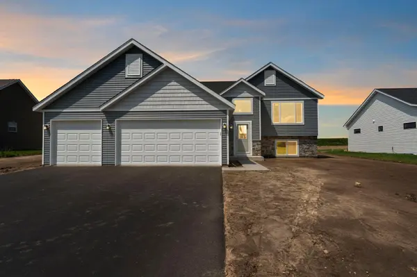 106 Maple Court, Cannon Falls, MN 55009