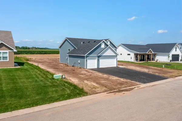 106 Maple Court, Cannon Falls, MN 55009