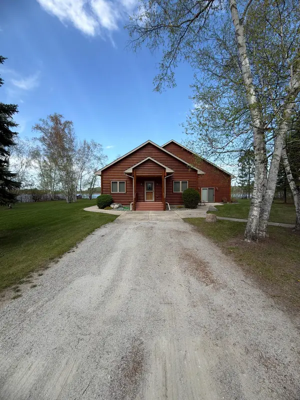 1377 Riverside DR NW, Baudette, MN 56623