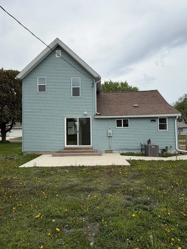 506 E Mondale ST, Elmore, MN 56027