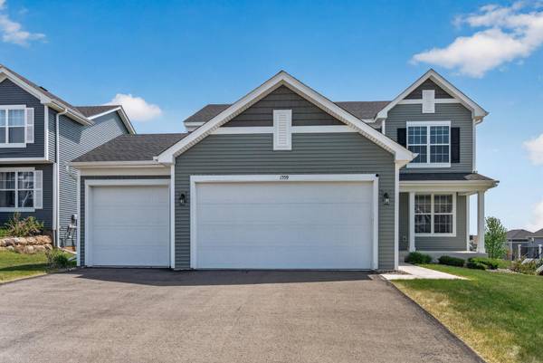 1559 Edgebrook LN, Carver, MN 55315