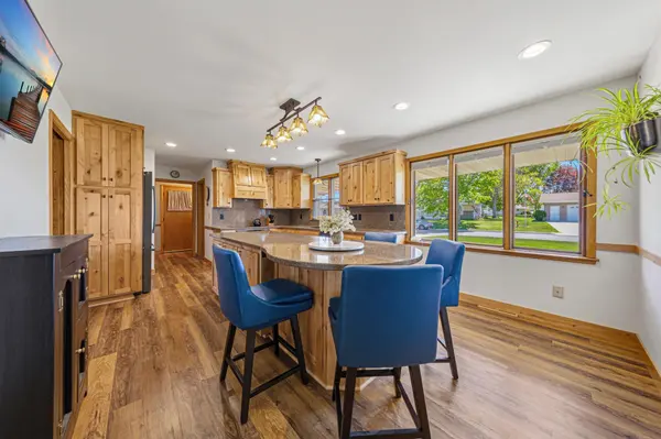 808 Hillcrest DR, Montgomery, MN 56069