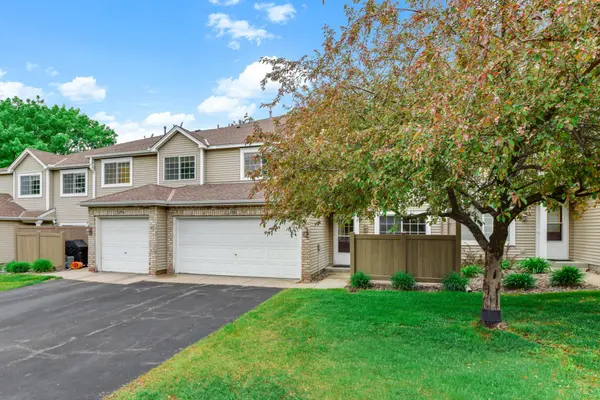 11256 Providence LN, Eden Prairie, MN 55344