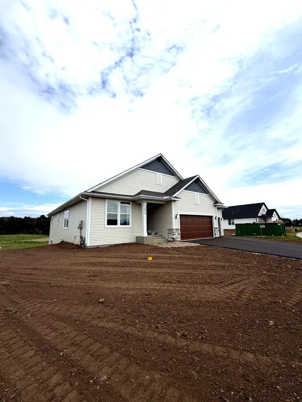 1575 Applegate RD, New Richmond, WI 54017