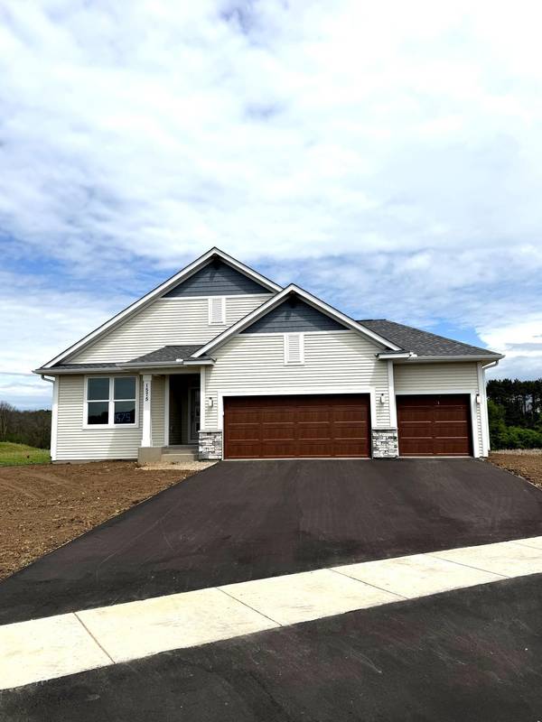 1575 Applegate RD, New Richmond, WI 54017
