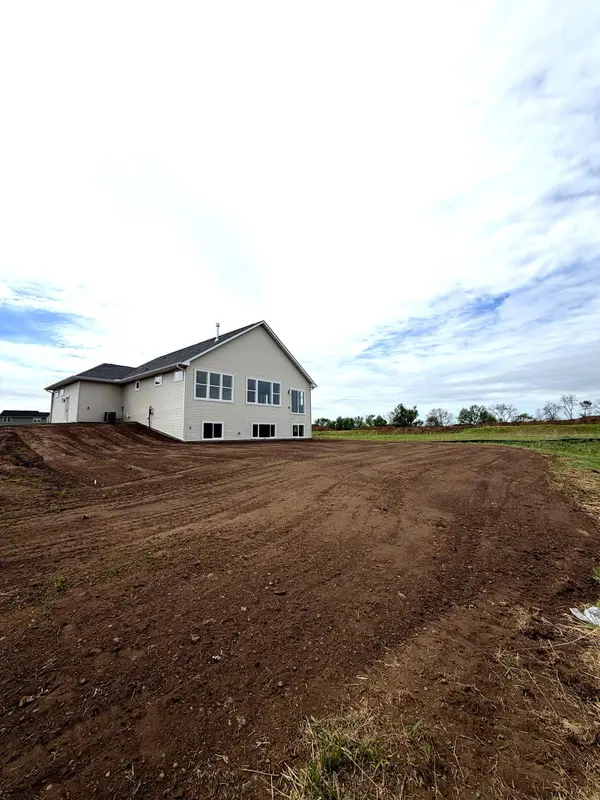 1575 Applegate RD, New Richmond, WI 54017