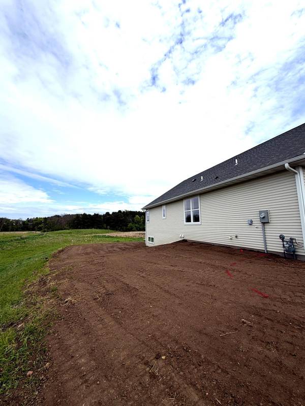 1575 Applegate RD, New Richmond, WI 54017