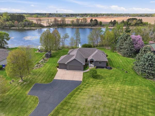 2799 319th LN NE, Cambridge, MN 55008
