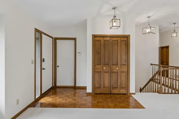 9526 Woodbridge RD, Bloomington, MN 55438