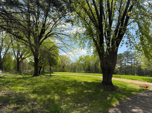 2782 Tamarack DR, Medina, MN 55356