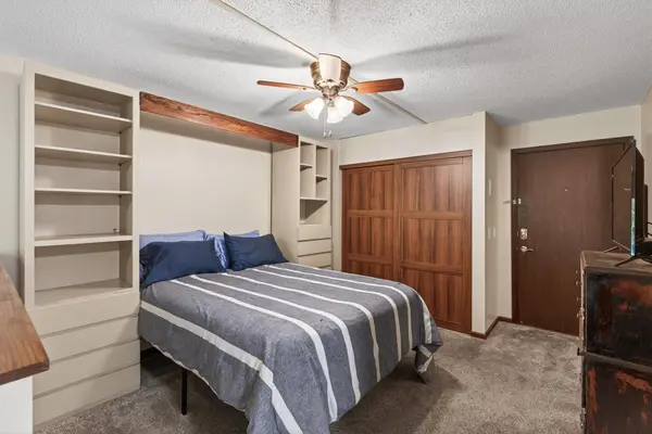 1601 N Innsbruck DR #379, Fridley, MN 55432