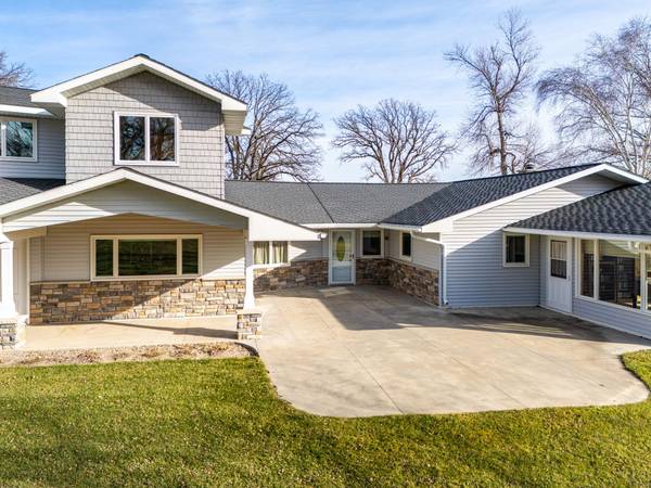 13233 Elmhurst LN SE, Mentor, MN 56736