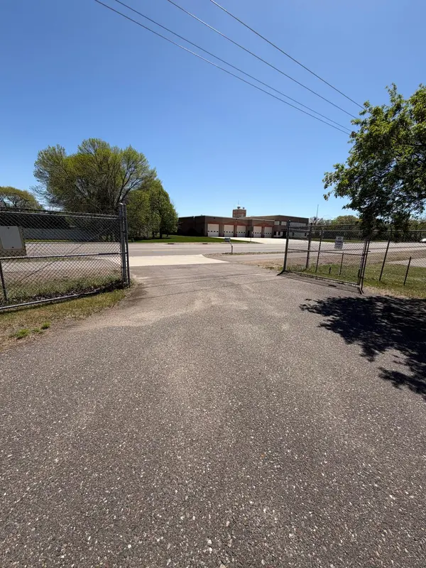 901 County Road 43 NW, Big Lake, MN 55309