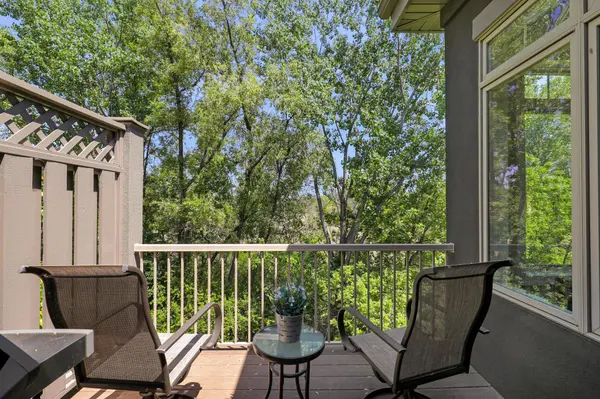 671 Willoughby WAY E, Minnetonka, MN 55305
